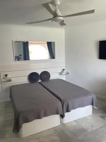 شقة Seafront Camison